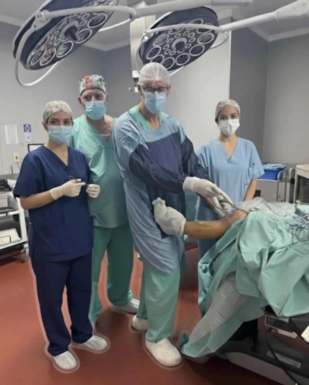 Dr. Ricardo Carrera - Equipo de ortopedia